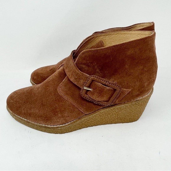 JACK ROGERS Women’s Brown Suede IZZIE Booties 3” Wedge Heel Buckle Slip On Sz 9 - Picture 6 of 8